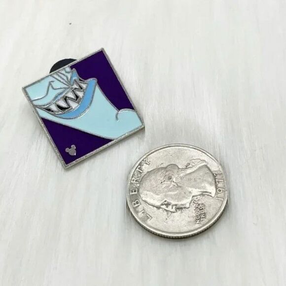 🔮 5/$25 Disney Smiling Villains Hercules Hades Pin - Picture 2 of 3